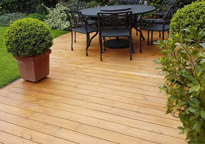 Thermowood deck ile bahçe terası